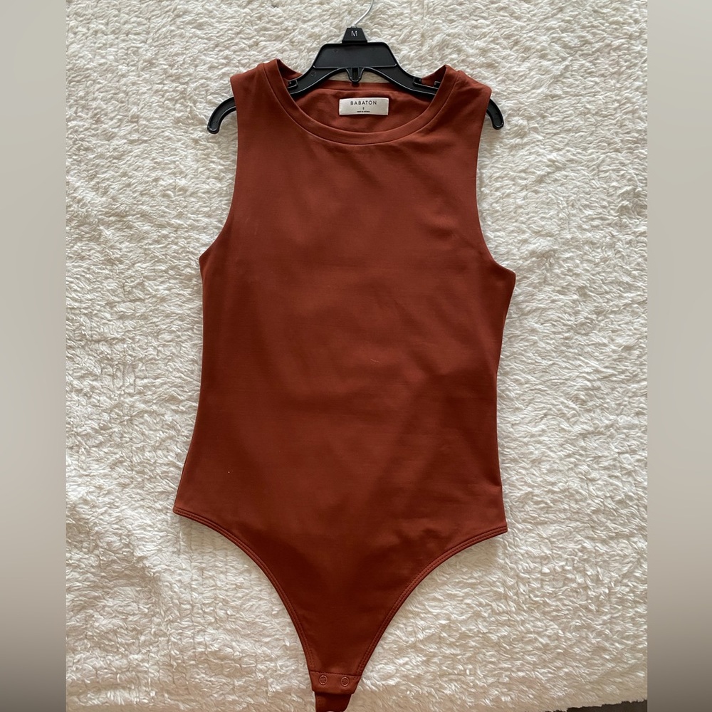 Babaton bodysuit rust brown size small never worn!! From Aritzia
